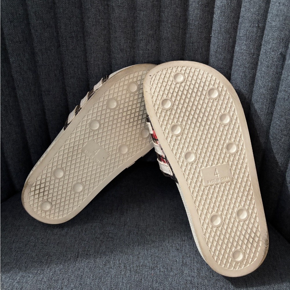 Adidas Athletic Slides - Picture 6 of 6